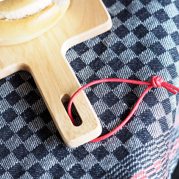 ACACIA SQUARE CUTTING BOARD Sサイズ