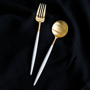 クチポール GOAホワイト/ゴールド GO04GW テーブルフォーク/スプーン