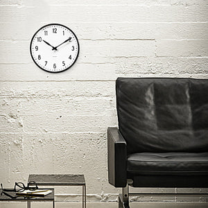 掛け時計 ステーション アルネヤコブセン