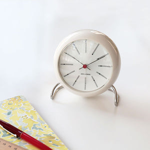 アルネヤコブセン テーブルクロック