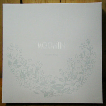 掛け時計 ムーミン ピッキング フワラー[Moomin picking flower]