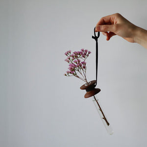 サスペンデッドフラワー