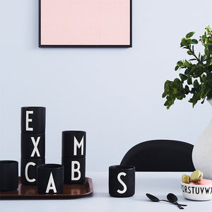 コップ パーソナルブラックポーセリンカップ デザインレターズ